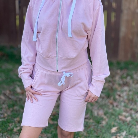 PINK hoodie and short set - Picture 4 of 5